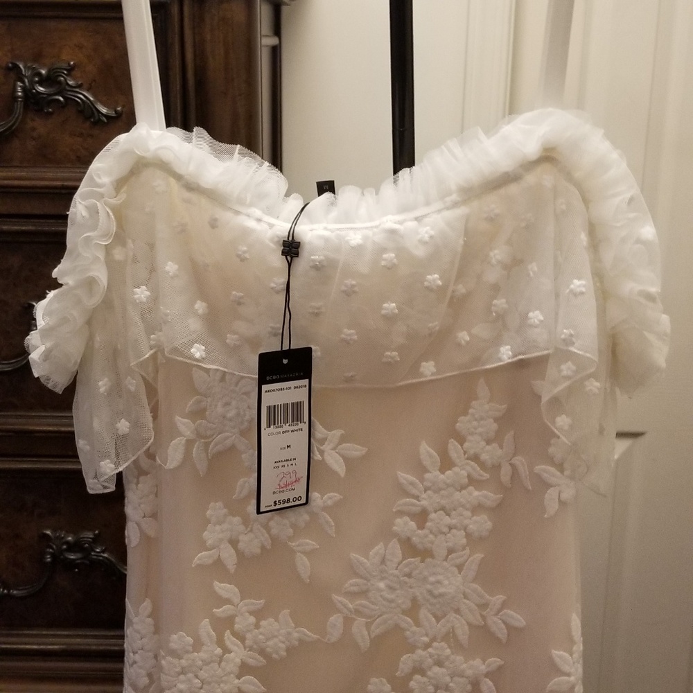 Very gorgeous bcbgmaxazria dress